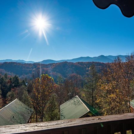 Spacious Smokies Cabin - Hot Tub With Mountain Views Gatlinburg Zewnętrze zdjęcie
