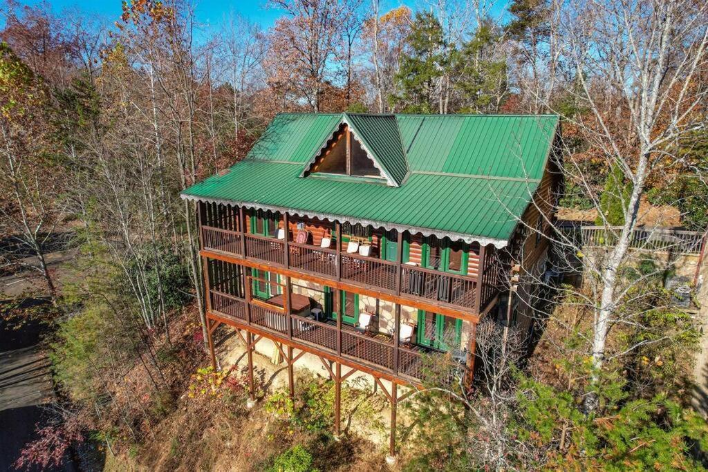 Spacious Smokies Cabin - Hot Tub With Mountain Views Gatlinburg Zewnętrze zdjęcie