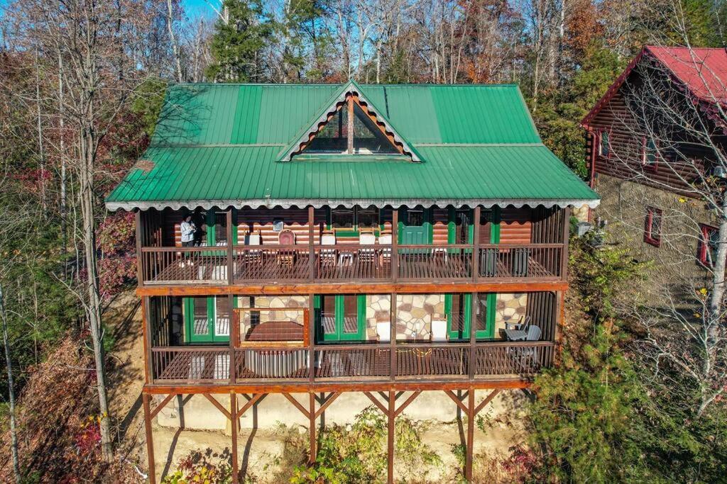 Spacious Smokies Cabin - Hot Tub With Mountain Views Gatlinburg Zewnętrze zdjęcie