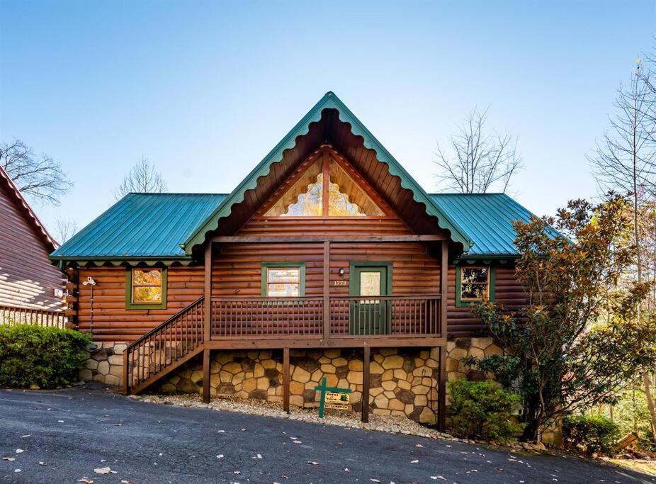 Spacious Smokies Cabin - Hot Tub With Mountain Views Gatlinburg Zewnętrze zdjęcie